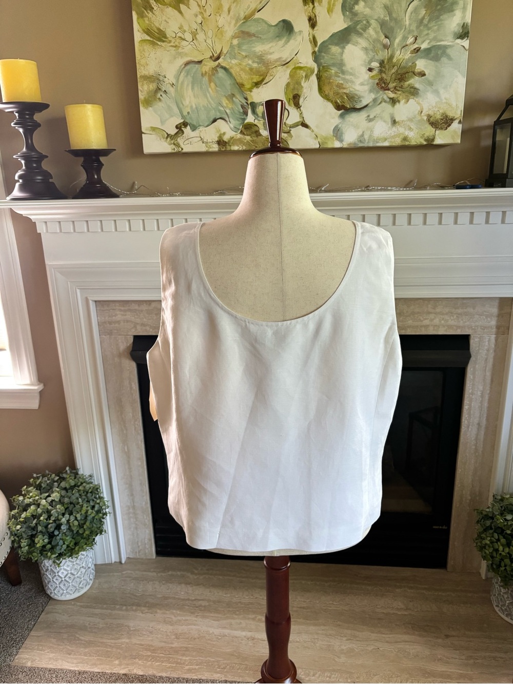 *NEW* Tahari “Arthur S. Levine” - White Linen Camisole/Top - Size - 22W - Picture 3 of 8